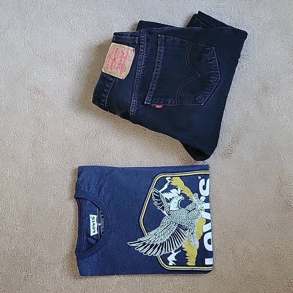 Levi's Tee/👖